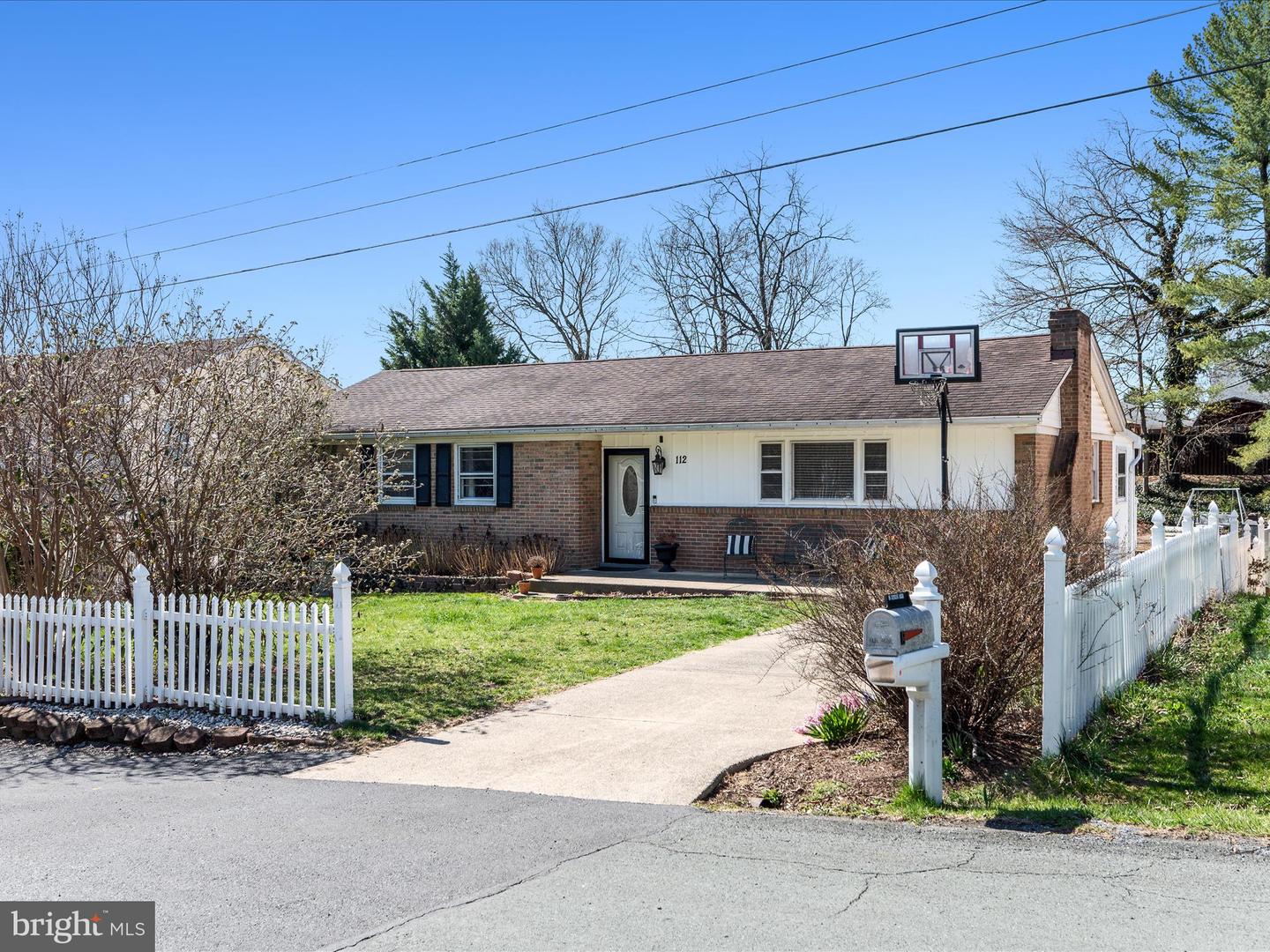 112 FAIRWAY DR, WINCHESTER, Virginia 22602, 3 Bedrooms Bedrooms, ,1 BathroomBathrooms,Residential,For sale,112 FAIRWAY DR,VAFV2033012 MLS # VAFV2033012