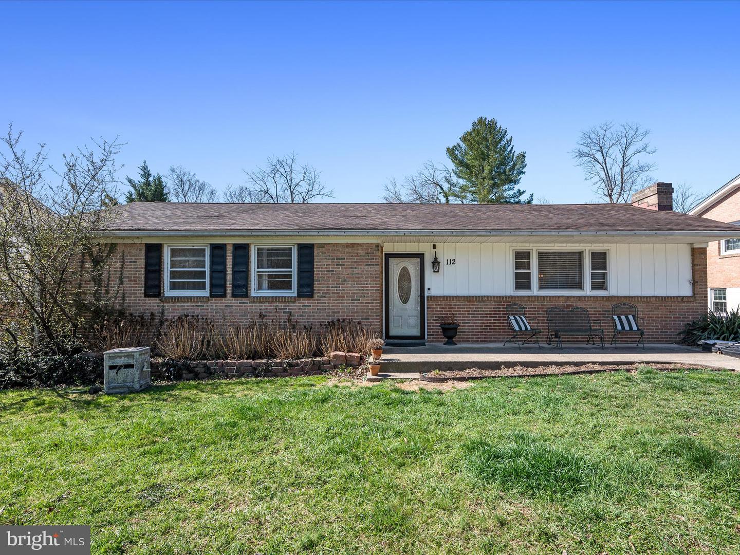 112 FAIRWAY DR, WINCHESTER, Virginia 22602, 3 Bedrooms Bedrooms, ,1 BathroomBathrooms,Residential,For sale,112 FAIRWAY DR,VAFV2033012 MLS # VAFV2033012