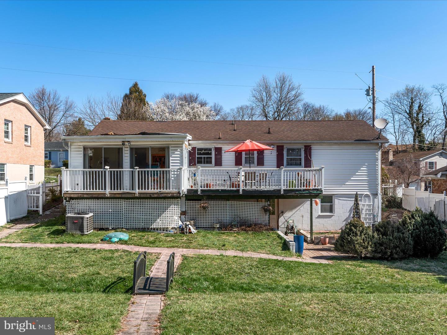 112 FAIRWAY DR, WINCHESTER, Virginia 22602, 3 Bedrooms Bedrooms, ,1 BathroomBathrooms,Residential,For sale,112 FAIRWAY DR,VAFV2033012 MLS # VAFV2033012