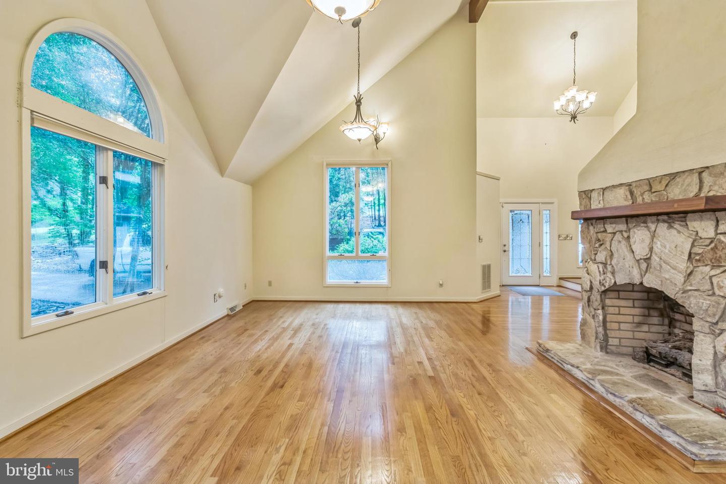 1425 CLEARBROOK LN, CHARLOTTESVILLE, Virginia 22911, 5 Bedrooms Bedrooms, ,4 BathroomsBathrooms,Residential,For sale,1425 CLEARBROOK LN,VAAB2000910 MLS # VAAB2000910
