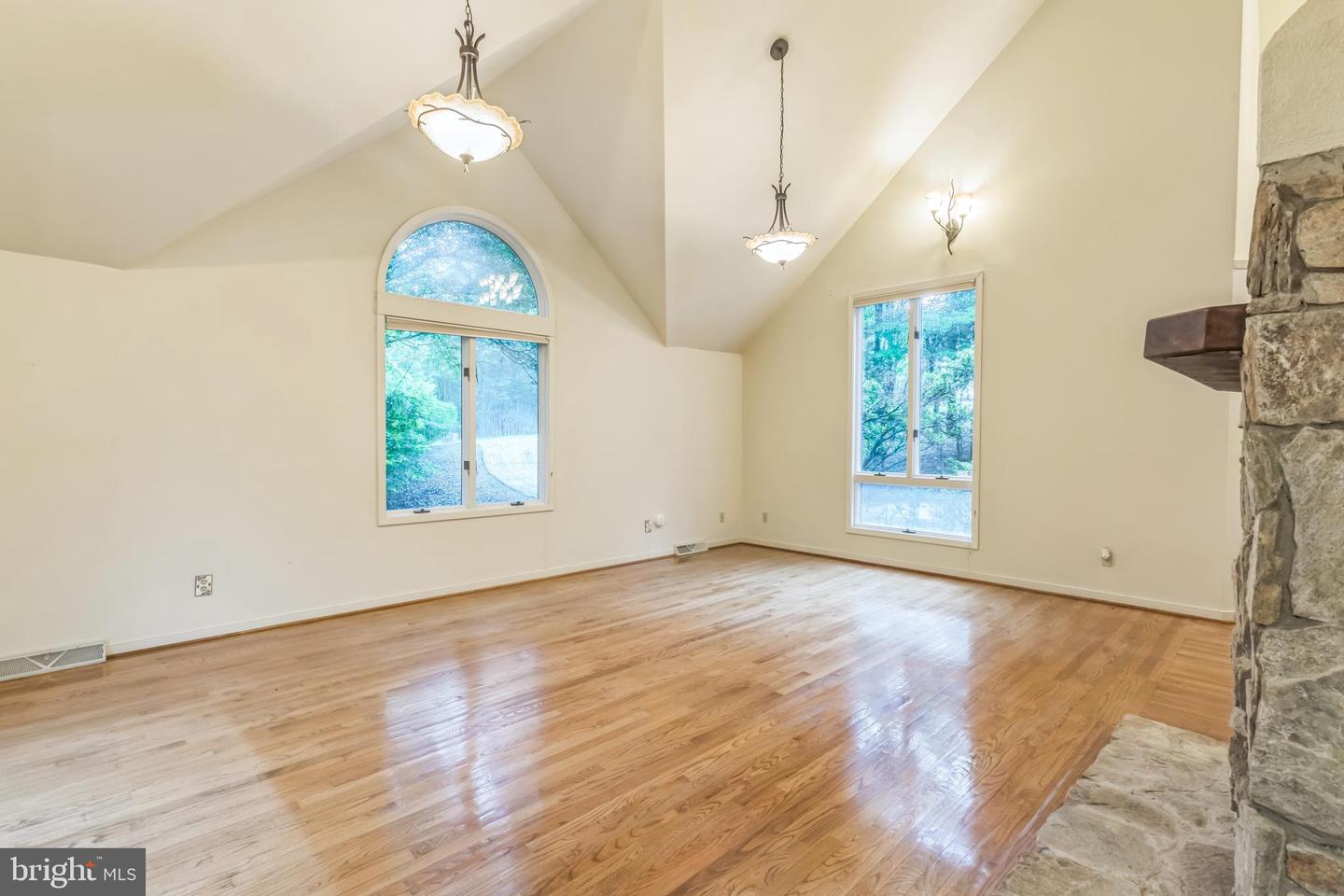 1425 CLEARBROOK LN, CHARLOTTESVILLE, Virginia 22911, 5 Bedrooms Bedrooms, ,4 BathroomsBathrooms,Residential,For sale,1425 CLEARBROOK LN,VAAB2000910 MLS # VAAB2000910
