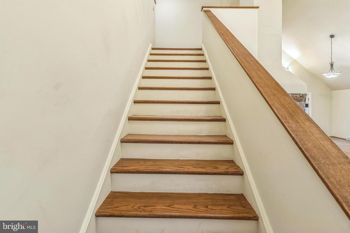1425 CLEARBROOK LN, CHARLOTTESVILLE, Virginia 22911, 5 Bedrooms Bedrooms, ,4 BathroomsBathrooms,Residential,For sale,1425 CLEARBROOK LN,VAAB2000910 MLS # VAAB2000910