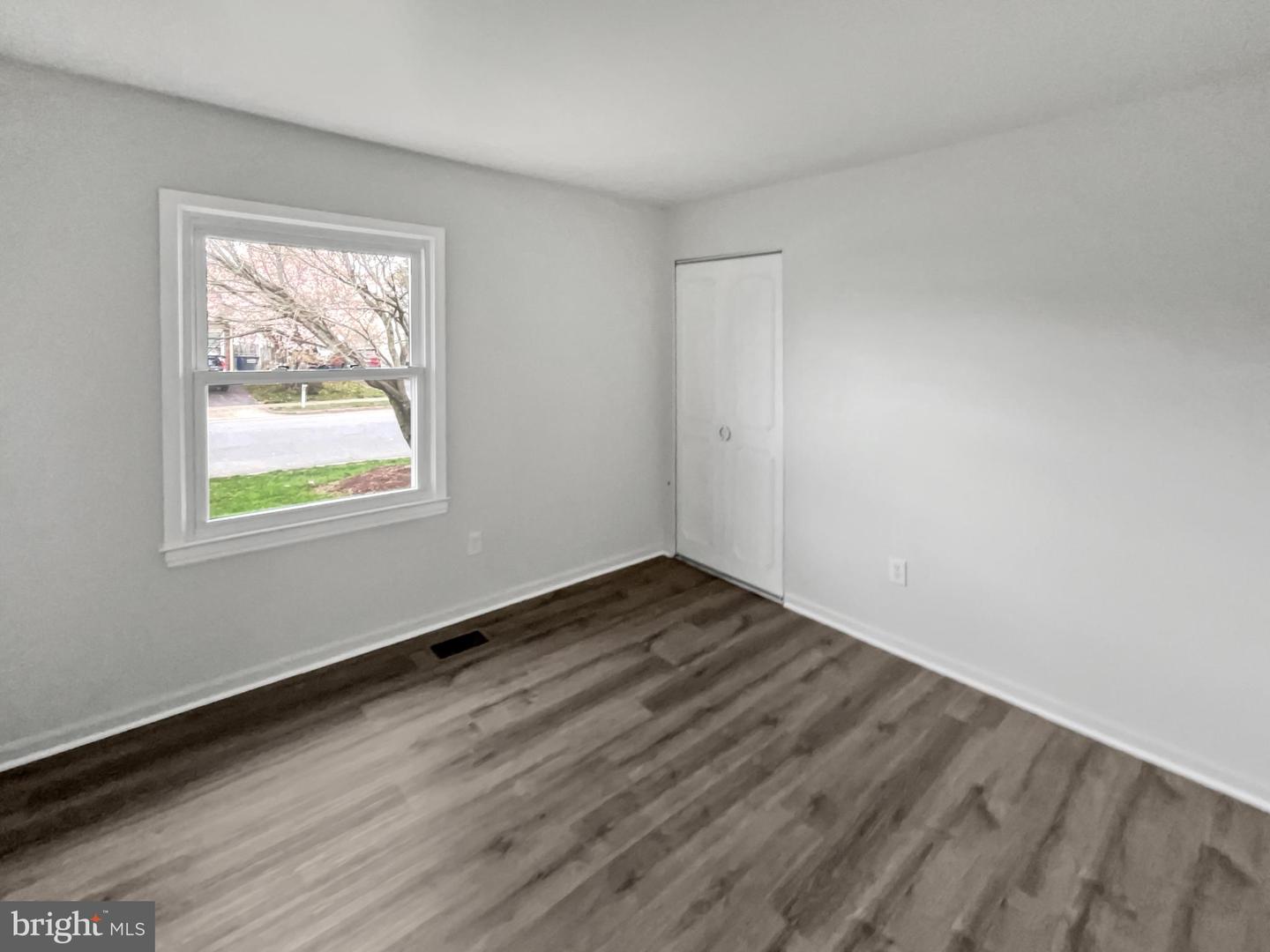 723 N YORK RD, STERLING, Virginia 20164, 3 Bedrooms Bedrooms, ,2 BathroomsBathrooms,Residential,For sale,723 N YORK RD,VALO2092648 MLS # VALO2092648