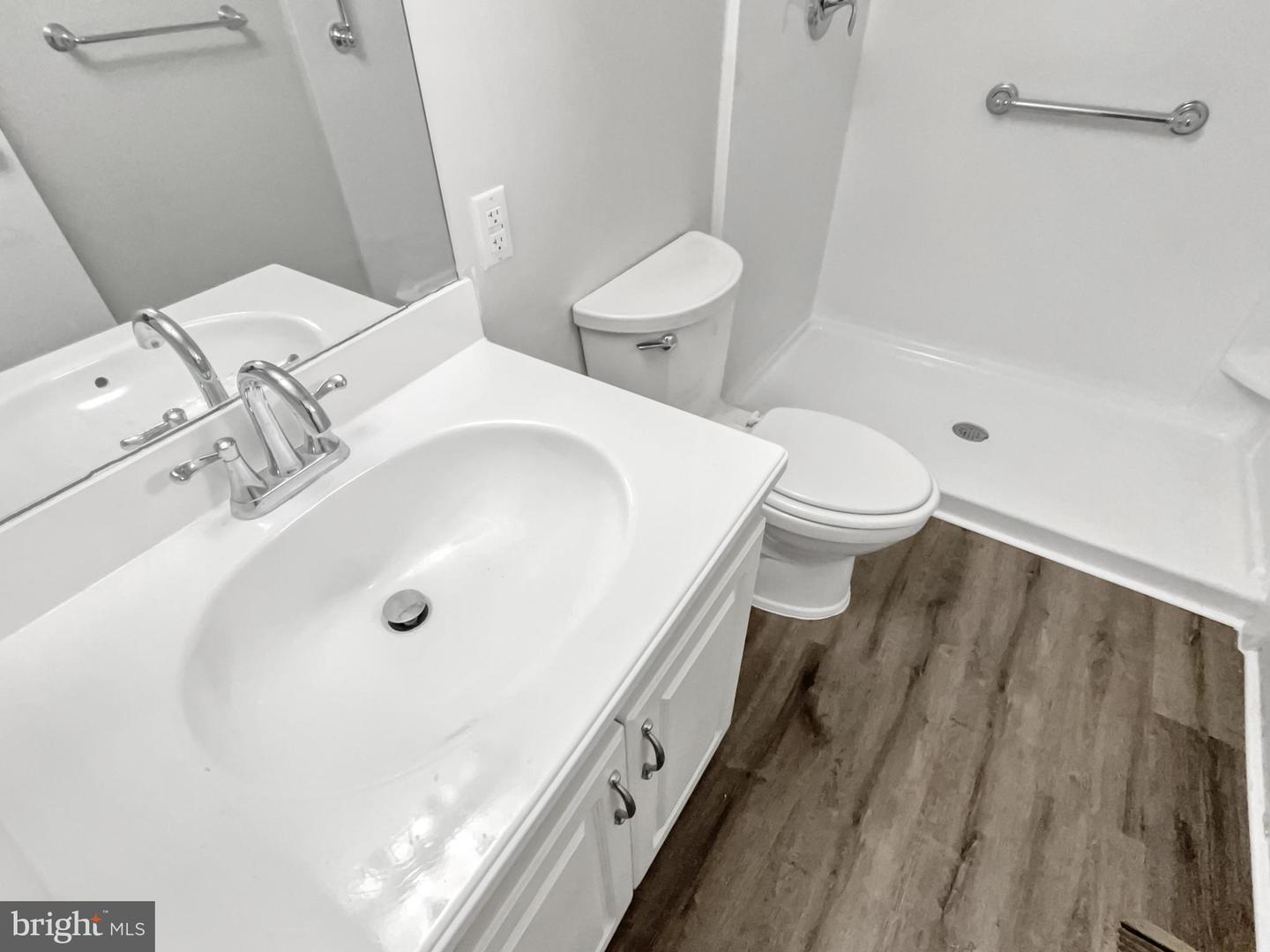 723 N YORK RD, STERLING, Virginia 20164, 3 Bedrooms Bedrooms, ,2 BathroomsBathrooms,Residential,For sale,723 N YORK RD,VALO2092648 MLS # VALO2092648