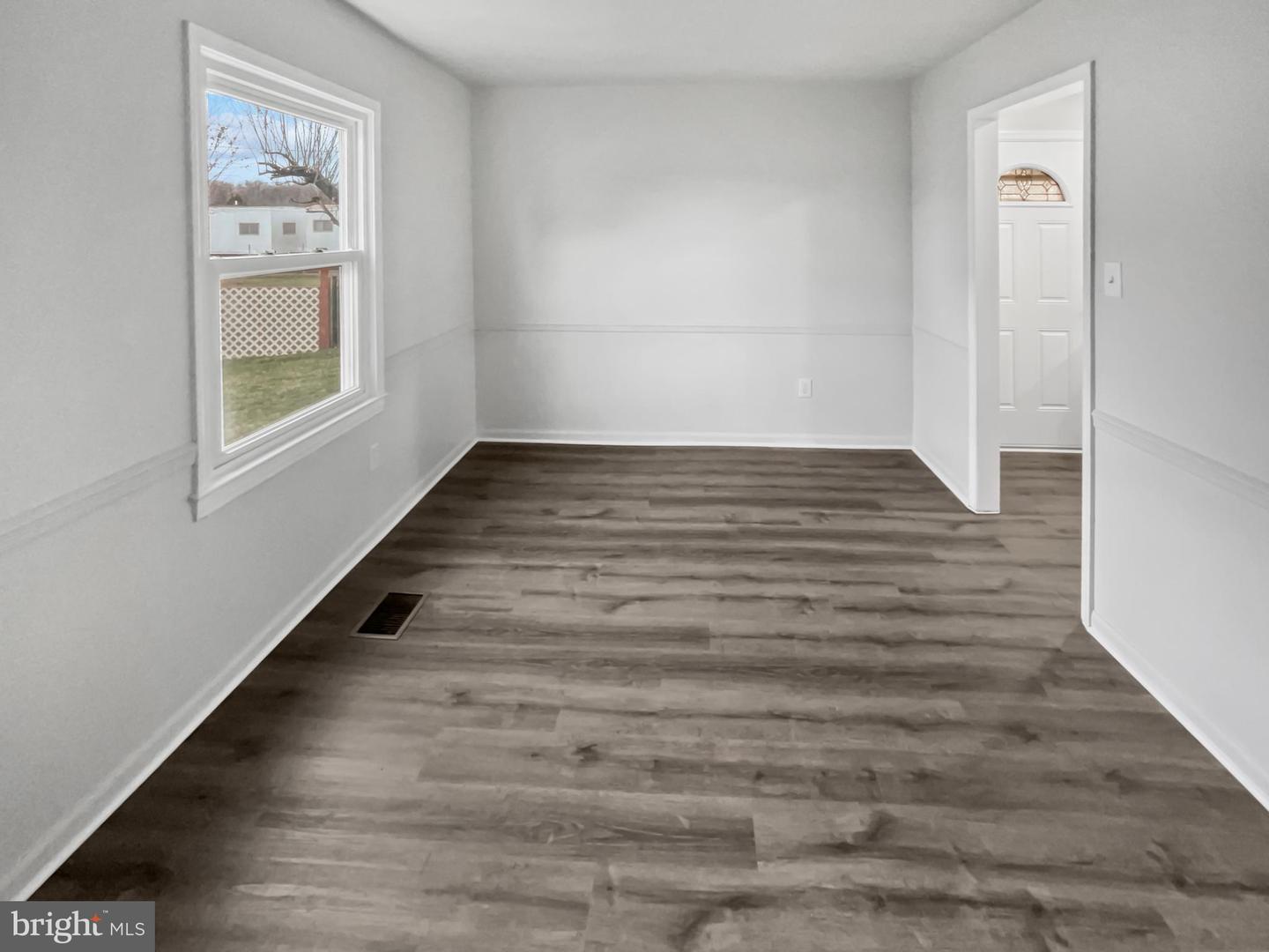 723 N YORK RD, STERLING, Virginia 20164, 3 Bedrooms Bedrooms, ,2 BathroomsBathrooms,Residential,For sale,723 N YORK RD,VALO2092648 MLS # VALO2092648