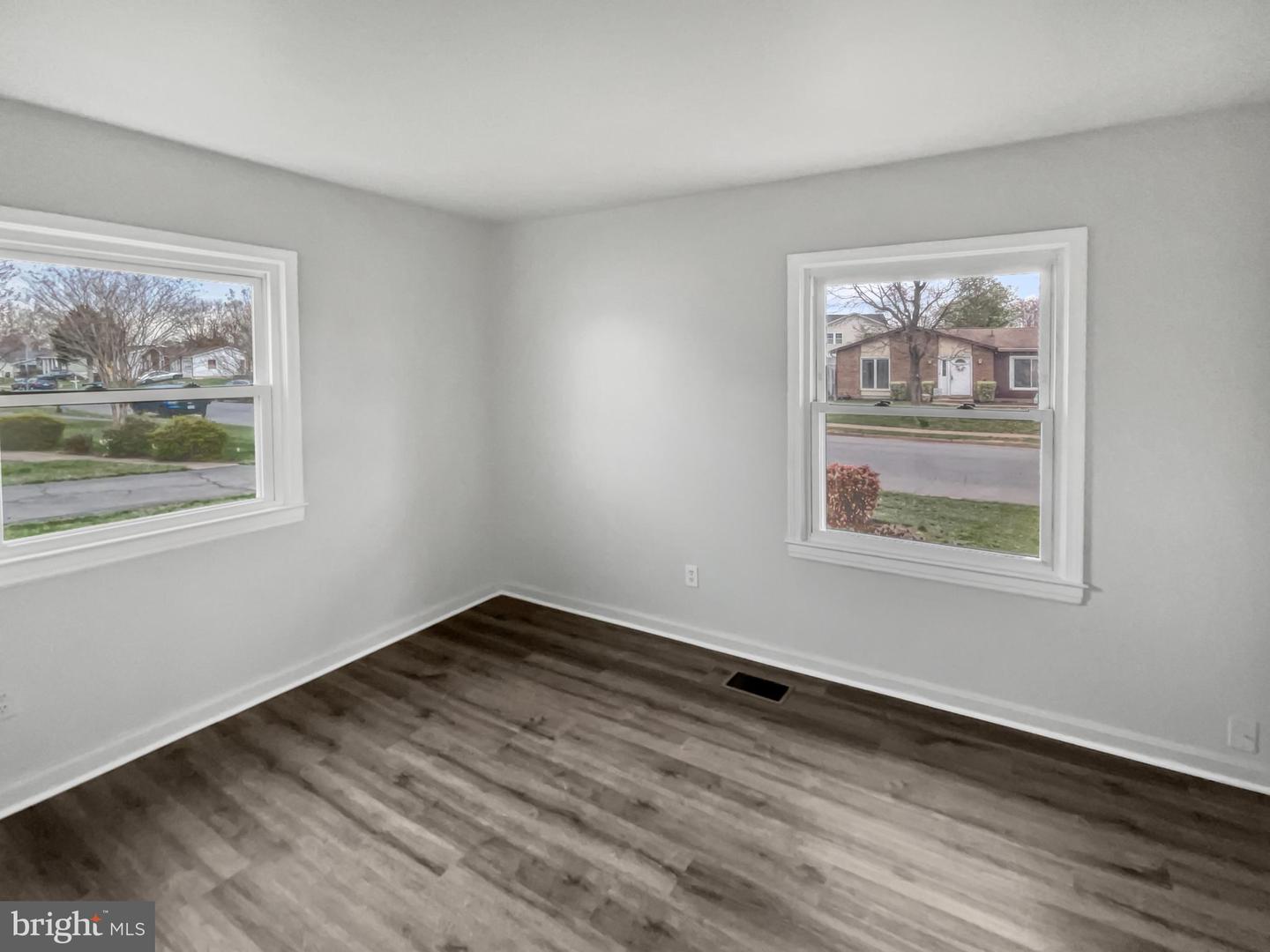 723 N YORK RD, STERLING, Virginia 20164, 3 Bedrooms Bedrooms, ,2 BathroomsBathrooms,Residential,For sale,723 N YORK RD,VALO2092648 MLS # VALO2092648
