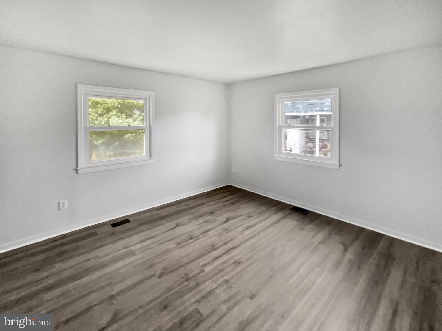 723 N YORK RD, STERLING, Virginia 20164, 3 Bedrooms Bedrooms, ,2 BathroomsBathrooms,Residential,For sale,723 N YORK RD,VALO2092648 MLS # VALO2092648