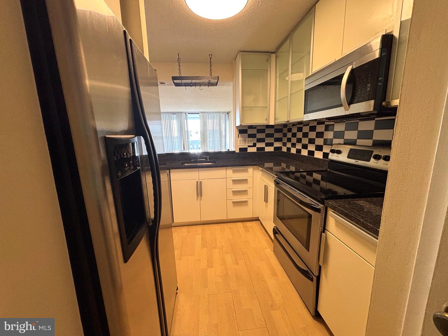 6101 EDSALL RD #1709, ALEXANDRIA, Virginia 22304, 1 Bedroom Bedrooms, ,1 BathroomBathrooms,Residential,For sale,6101 EDSALL RD #1709,VAAX2043526 MLS # VAAX2043526