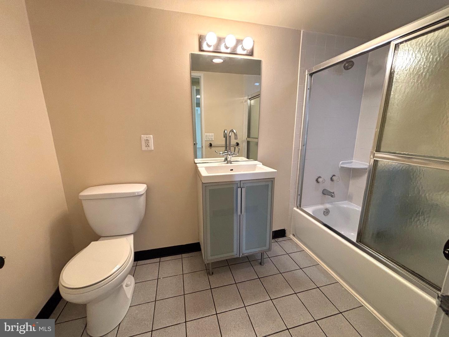 6101 EDSALL RD #1709, ALEXANDRIA, Virginia 22304, 1 Bedroom Bedrooms, ,1 BathroomBathrooms,Residential,For sale,6101 EDSALL RD #1709,VAAX2043526 MLS # VAAX2043526