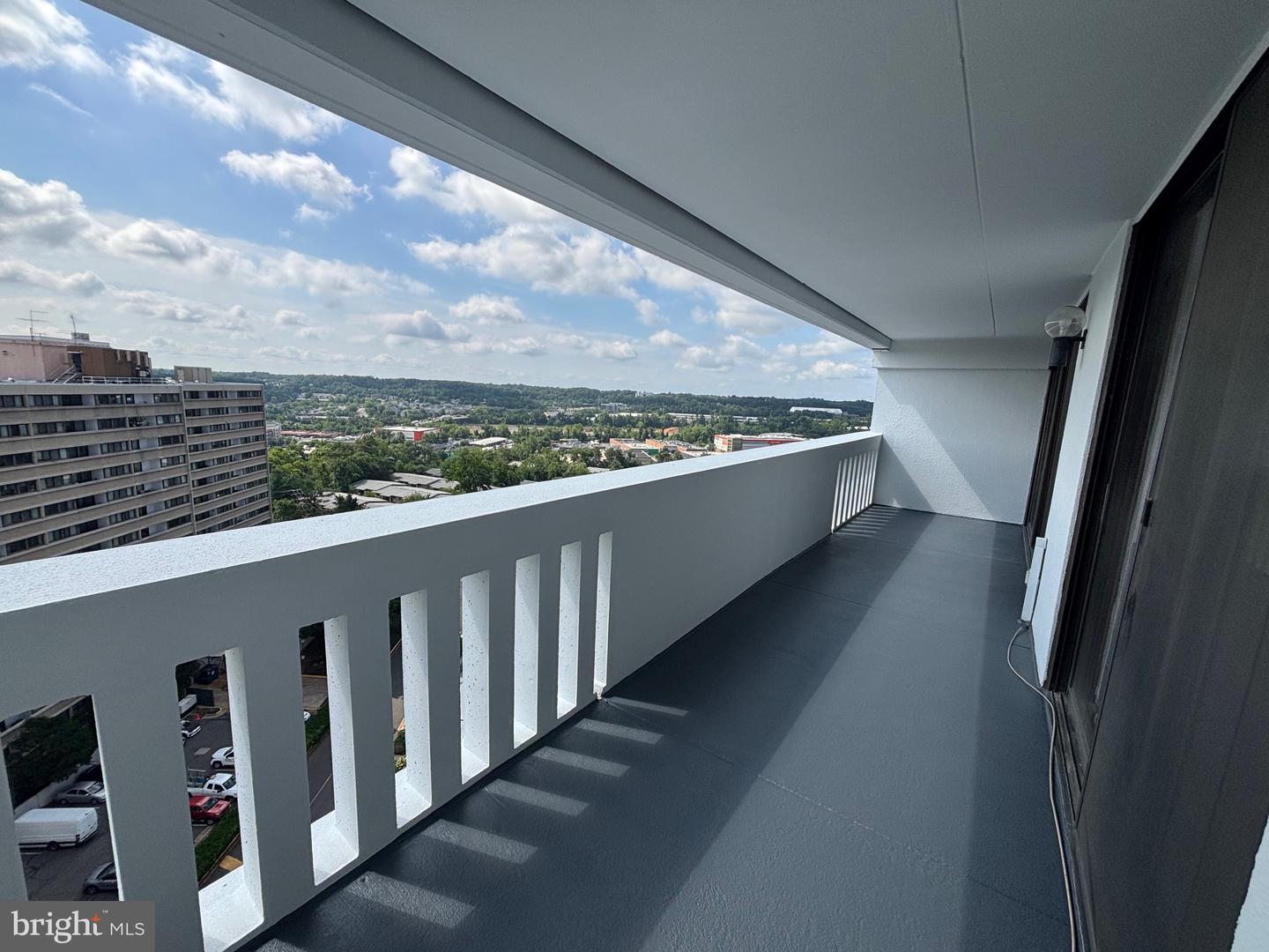 6101 EDSALL RD #1709, ALEXANDRIA, Virginia 22304, 1 Bedroom Bedrooms, ,1 BathroomBathrooms,Residential,For sale,6101 EDSALL RD #1709,VAAX2043526 MLS # VAAX2043526
