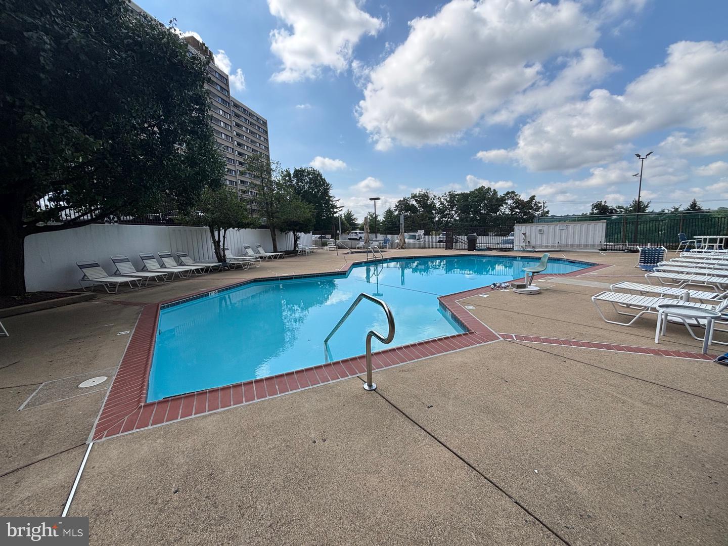 6101 EDSALL RD #1709, ALEXANDRIA, Virginia 22304, 1 Bedroom Bedrooms, ,1 BathroomBathrooms,Residential,For sale,6101 EDSALL RD #1709,VAAX2043526 MLS # VAAX2043526