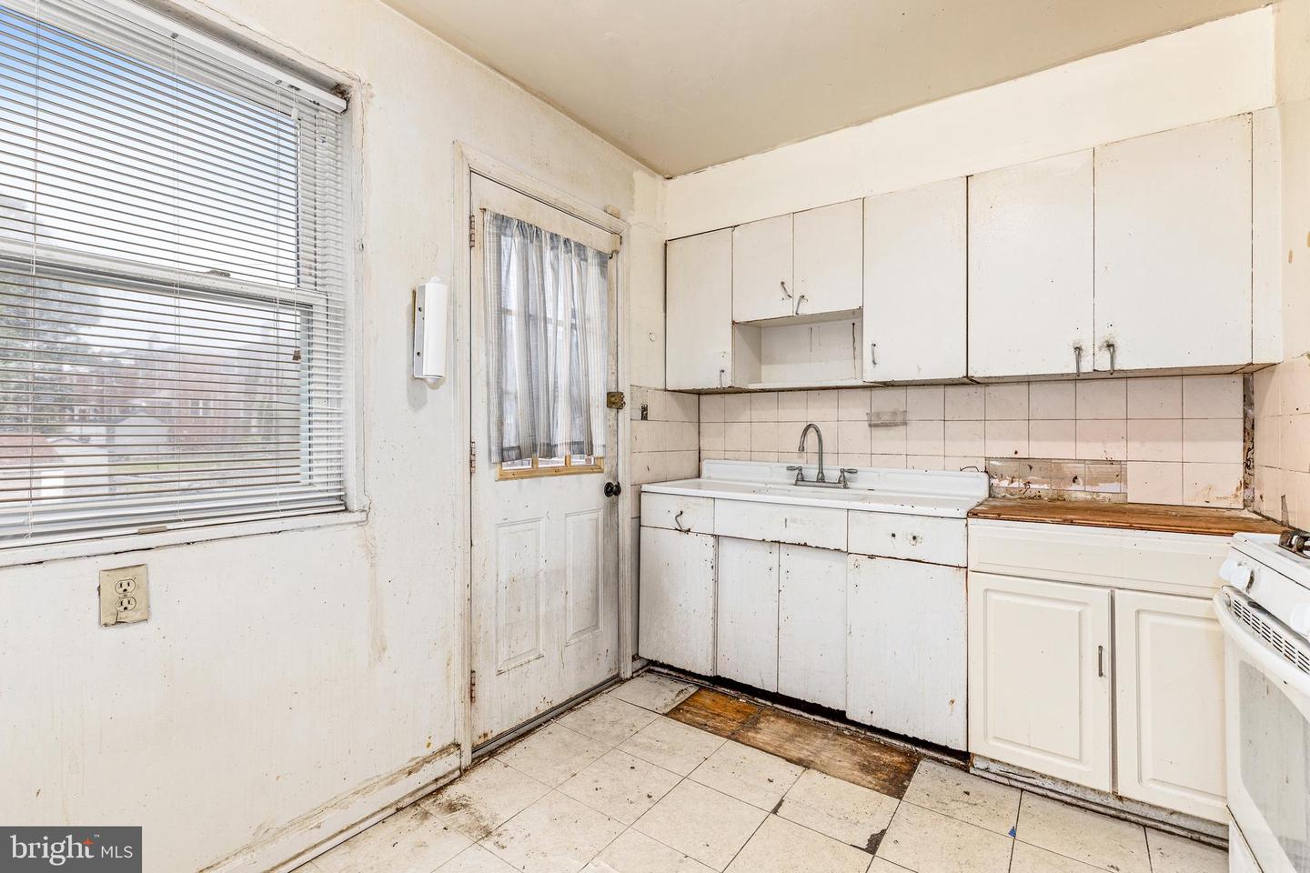 4816 8TH ST NE, WASHINGTON, District Of Columbia 20017, 3 Bedrooms Bedrooms, ,1 BathroomBathrooms,Residential,For sale,4816 8TH ST NE,DCDC2194548 MLS # DCDC2194548