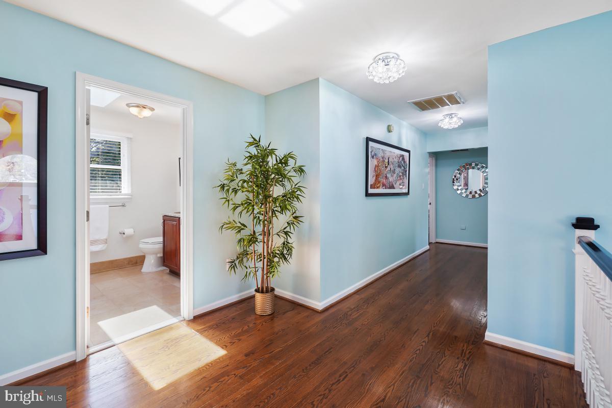 9559 PARK ST, MANASSAS, Virginia 20110, 5 Bedrooms Bedrooms, ,5 BathroomsBathrooms,Residential,For sale,9559 PARK ST,VAMN2008168 MLS # VAMN2008168