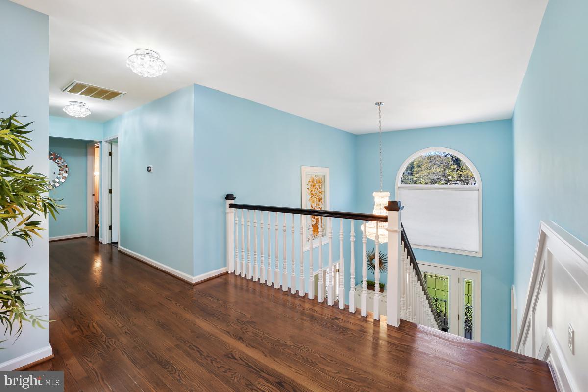 9559 PARK ST, MANASSAS, Virginia 20110, 5 Bedrooms Bedrooms, ,5 BathroomsBathrooms,Residential,For sale,9559 PARK ST,VAMN2008168 MLS # VAMN2008168
