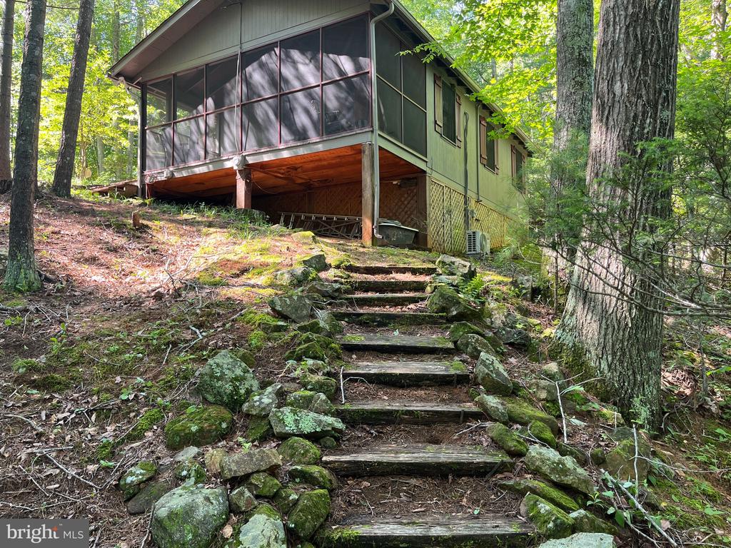 535 OLD HOLLOW RD, SPERRYVILLE, Virginia 22740, 1 Bedroom Bedrooms, ,1 BathroomBathrooms,Residential,535 OLD HOLLOW RD,VARP2002180 MLS # VARP2002180