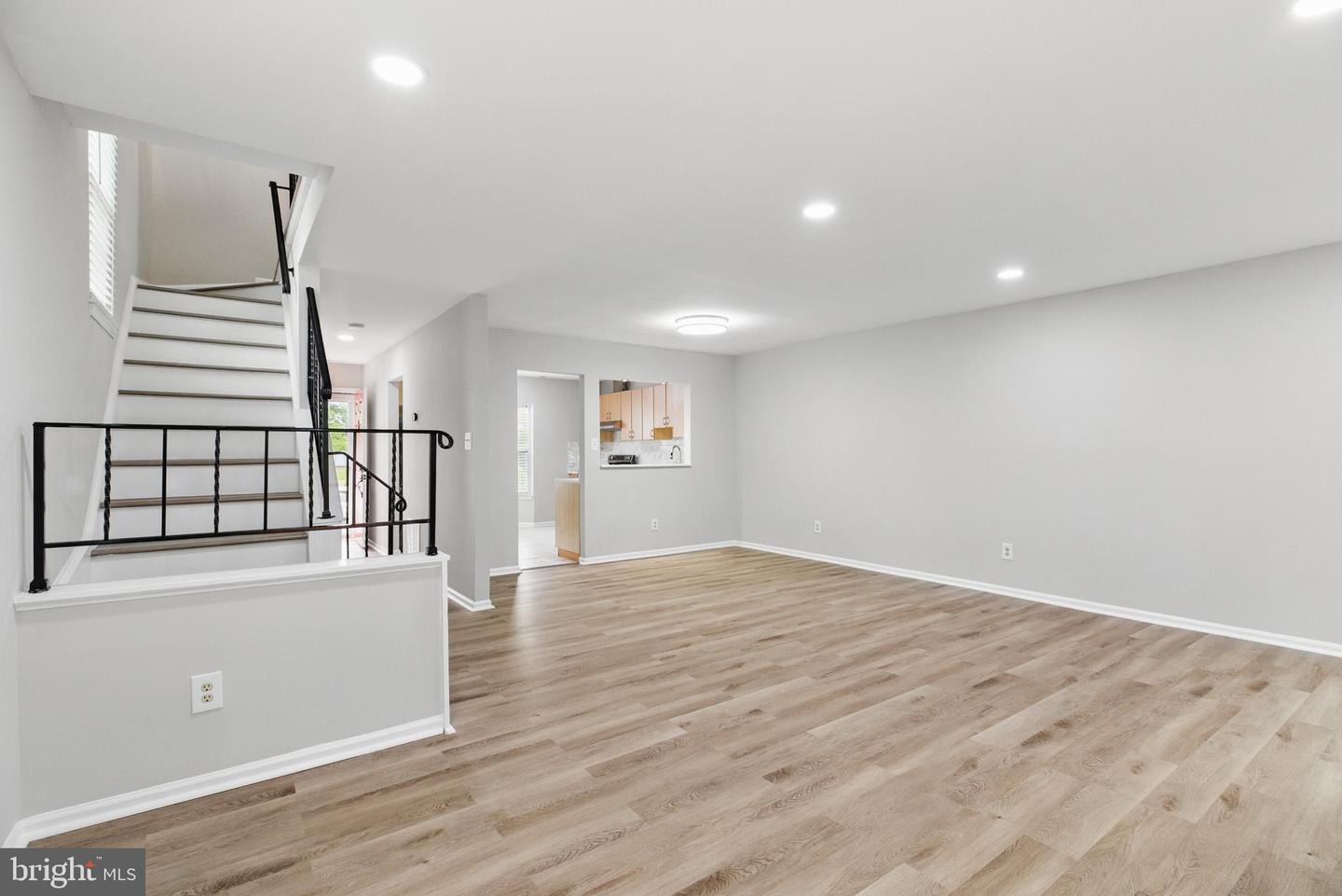 4038 SPRING RUN CT #7A, CHANTILLY, Virginia 20151, 3 Bedrooms Bedrooms, ,2 BathroomsBathrooms,Residential,For sale,4038 SPRING RUN CT #7A,VAFX2236936 MLS # VAFX2236936