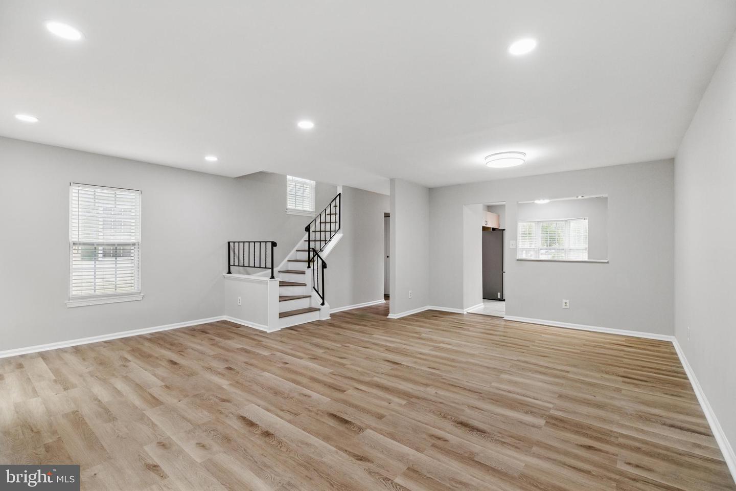 4038 SPRING RUN CT #7A, CHANTILLY, Virginia 20151, 3 Bedrooms Bedrooms, ,2 BathroomsBathrooms,Residential,For sale,4038 SPRING RUN CT #7A,VAFX2236936 MLS # VAFX2236936