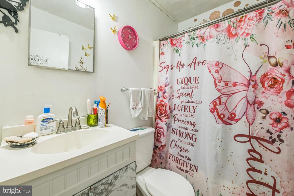 1266 STAGE JUNCTION RD, COLUMBIA, Virginia 23038, 4 Bedrooms Bedrooms, ,1 BathroomBathrooms,Residential,1266 STAGE JUNCTION RD,VAFN2000482 MLS # VAFN2000482