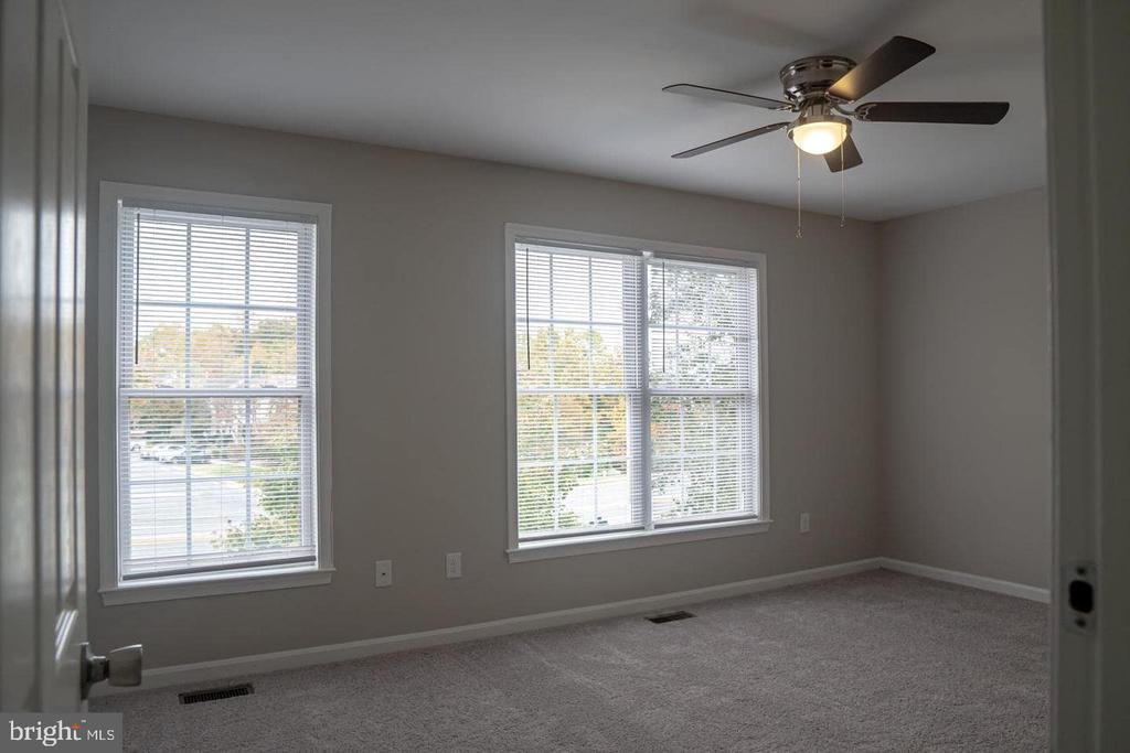 10732 WAKEMAN DR, FREDERICKSBURG, Virginia 22407, 3 Bedrooms Bedrooms, ,3 BathroomsBathrooms,Residential,BALLANTRAYE,10732 WAKEMAN DR,VASP2034588 MLS # VASP2034588