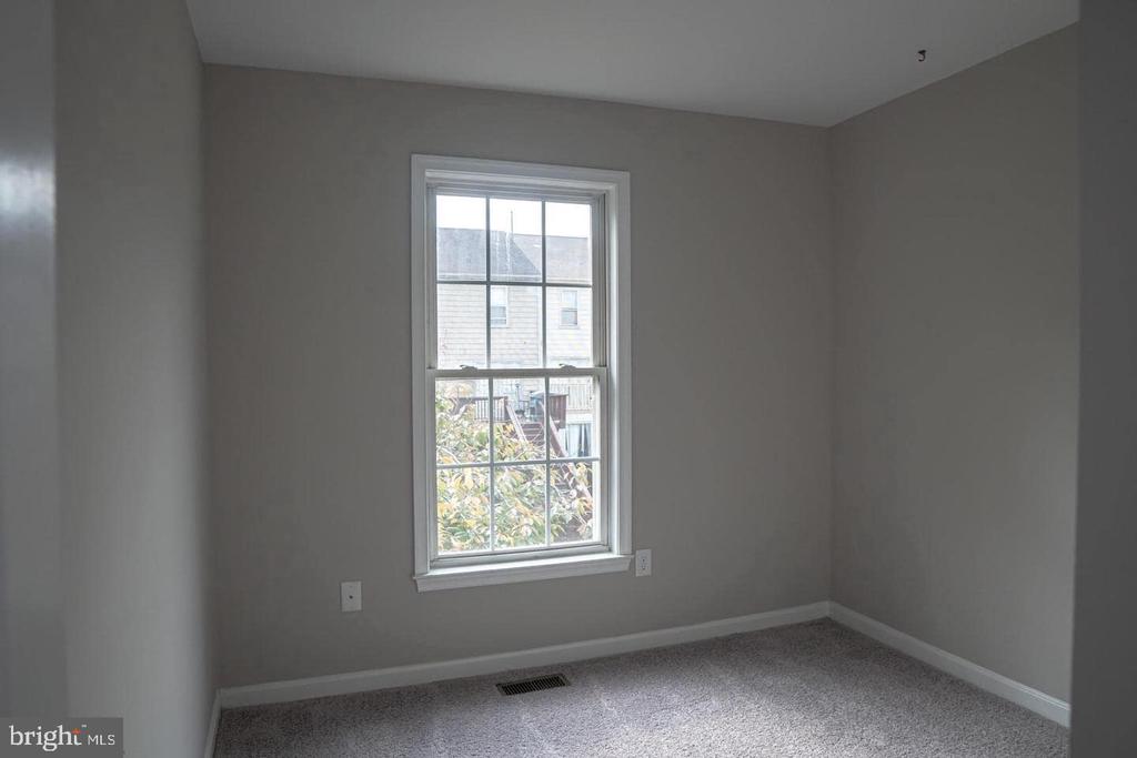 10732 WAKEMAN DR, FREDERICKSBURG, Virginia 22407, 3 Bedrooms Bedrooms, ,3 BathroomsBathrooms,Residential,BALLANTRAYE,10732 WAKEMAN DR,VASP2034588 MLS # VASP2034588