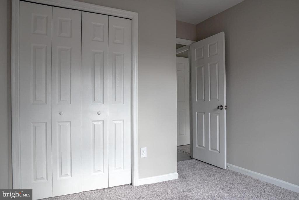 10732 WAKEMAN DR, FREDERICKSBURG, Virginia 22407, 3 Bedrooms Bedrooms, ,3 BathroomsBathrooms,Residential,BALLANTRAYE,10732 WAKEMAN DR,VASP2034588 MLS # VASP2034588
