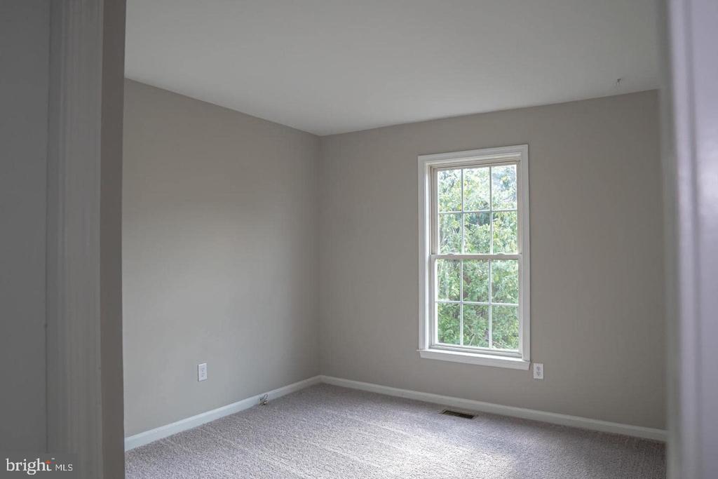 10732 WAKEMAN DR, FREDERICKSBURG, Virginia 22407, 3 Bedrooms Bedrooms, ,3 BathroomsBathrooms,Residential,BALLANTRAYE,10732 WAKEMAN DR,VASP2034588 MLS # VASP2034588