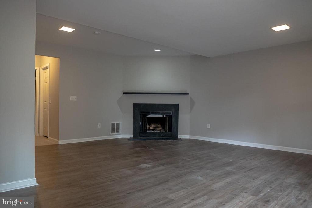10732 WAKEMAN DR, FREDERICKSBURG, Virginia 22407, 3 Bedrooms Bedrooms, ,3 BathroomsBathrooms,Residential,BALLANTRAYE,10732 WAKEMAN DR,VASP2034588 MLS # VASP2034588
