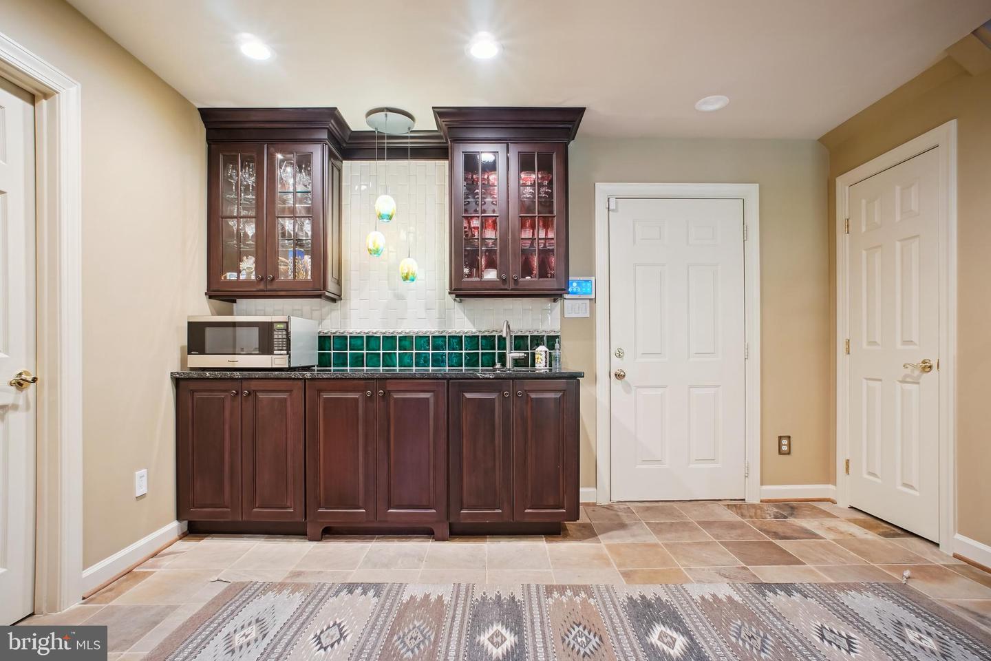 8512 BRENTHILL CT, VIENNA, Virginia 22182, 3 Bedrooms Bedrooms, ,3 BathroomsBathrooms,Residential,For sale,8512 BRENTHILL CT,VAFX2237466 MLS # VAFX2237466