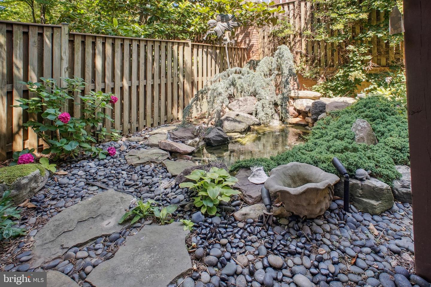 8512 BRENTHILL CT, VIENNA, Virginia 22182, 3 Bedrooms Bedrooms, ,3 BathroomsBathrooms,Residential,For sale,8512 BRENTHILL CT,VAFX2237466 MLS # VAFX2237466