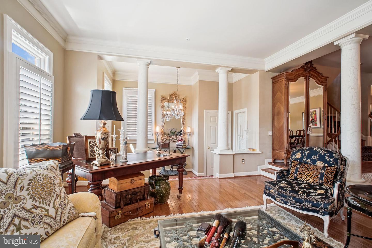 8512 BRENTHILL CT, VIENNA, Virginia 22182, 3 Bedrooms Bedrooms, ,3 BathroomsBathrooms,Residential,For sale,8512 BRENTHILL CT,VAFX2237466 MLS # VAFX2237466