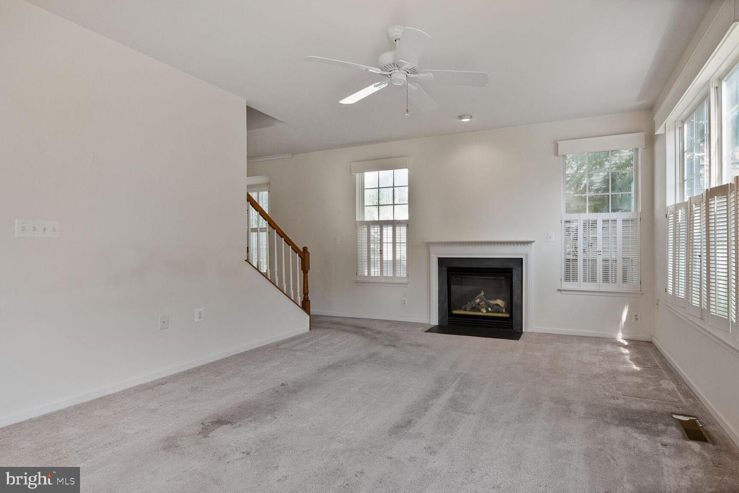 607 MARSHALL DR NE, LEESBURG, Virginia 20176, 4 Bedrooms Bedrooms, ,2 BathroomsBathrooms,Residential,For sale,607 MARSHALL DR NE,VALO2095386 MLS # VALO2095386