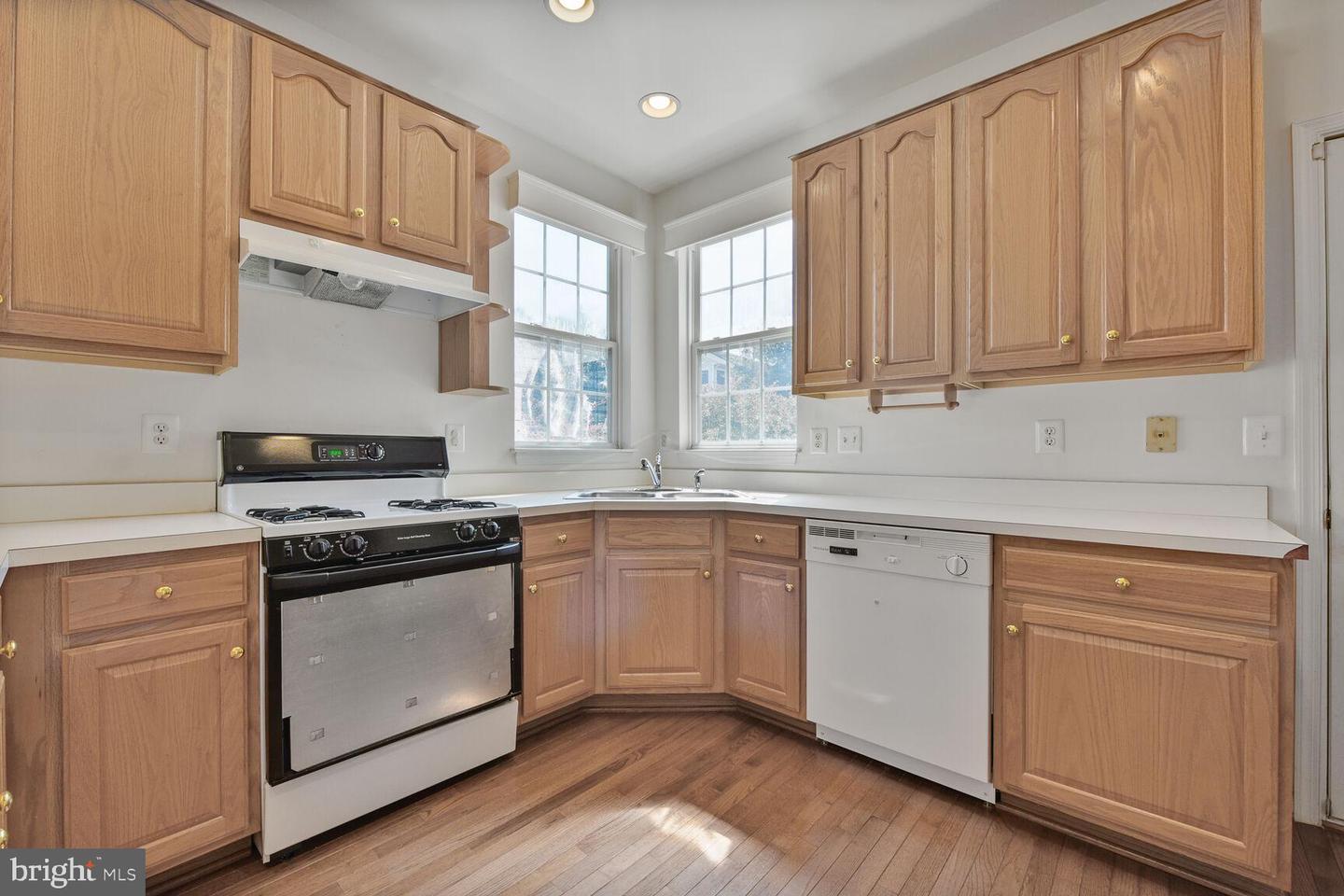 607 MARSHALL DR NE, LEESBURG, Virginia 20176, 4 Bedrooms Bedrooms, ,2 BathroomsBathrooms,Residential,For sale,607 MARSHALL DR NE,VALO2095386 MLS # VALO2095386
