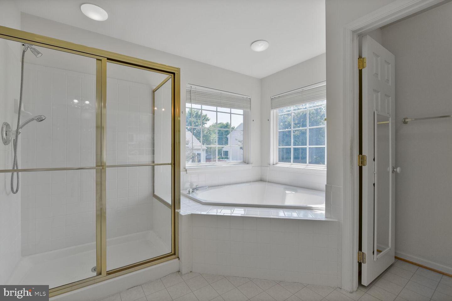 607 MARSHALL DR NE, LEESBURG, Virginia 20176, 4 Bedrooms Bedrooms, ,2 BathroomsBathrooms,Residential,For sale,607 MARSHALL DR NE,VALO2095386 MLS # VALO2095386