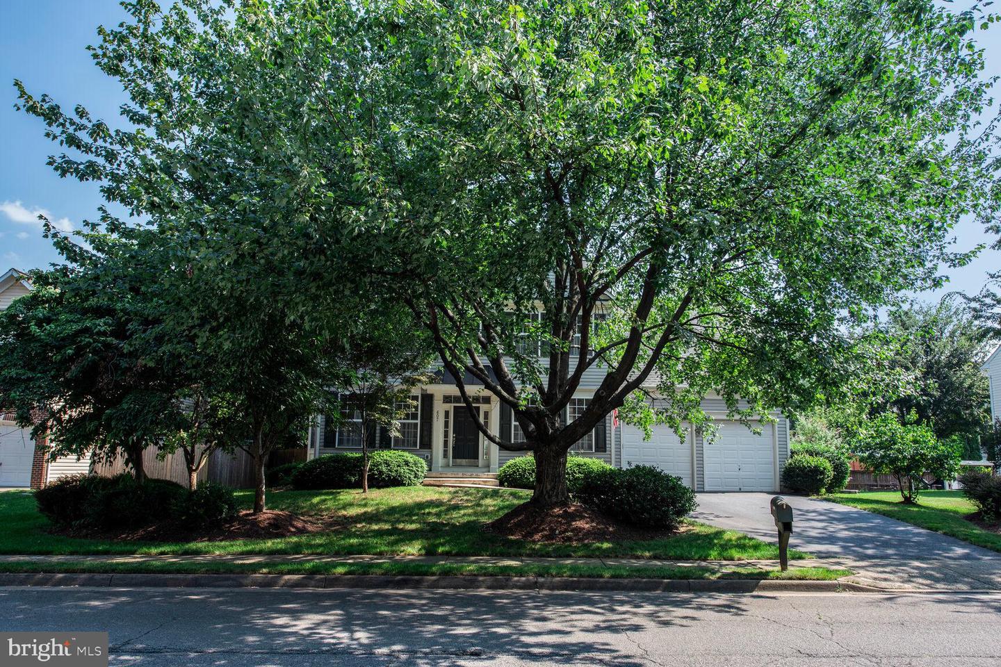 607 MARSHALL DR NE, LEESBURG, Virginia 20176, 4 Bedrooms Bedrooms, ,2 BathroomsBathrooms,Residential,For sale,607 MARSHALL DR NE,VALO2095386 MLS # VALO2095386