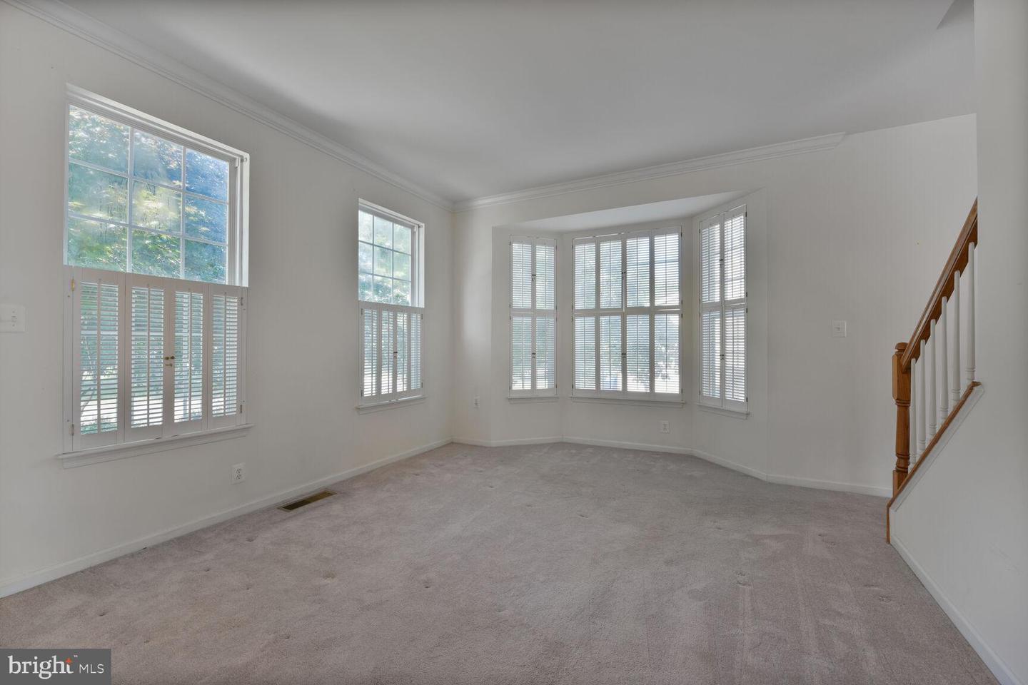 607 MARSHALL DR NE, LEESBURG, Virginia 20176, 4 Bedrooms Bedrooms, ,2 BathroomsBathrooms,Residential,For sale,607 MARSHALL DR NE,VALO2095386 MLS # VALO2095386