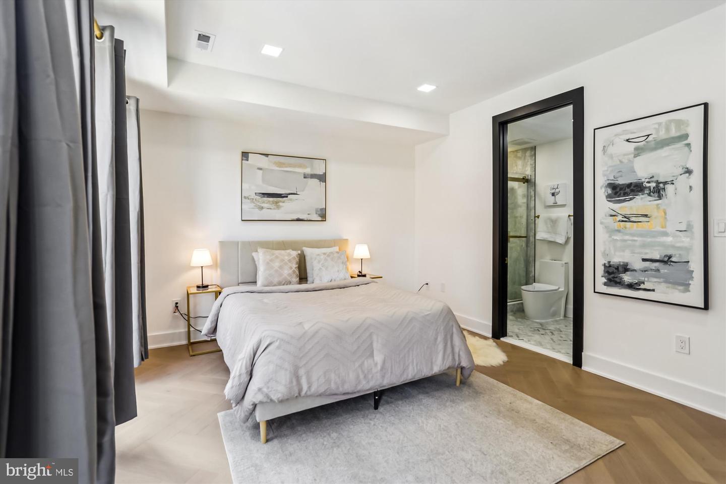 1832 FLORIDA AVE NW, WASHINGTON, District Of Columbia 20009, 3 Bedrooms Bedrooms, ,3 BathroomsBathrooms,Residential,For sale,1832 FLORIDA AVE NW,DCDC2198760 MLS # DCDC2198760