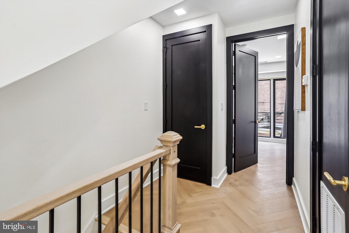 1832 FLORIDA AVE NW, WASHINGTON, District Of Columbia 20009, 3 Bedrooms Bedrooms, ,3 BathroomsBathrooms,Residential,For sale,1832 FLORIDA AVE NW,DCDC2198760 MLS # DCDC2198760