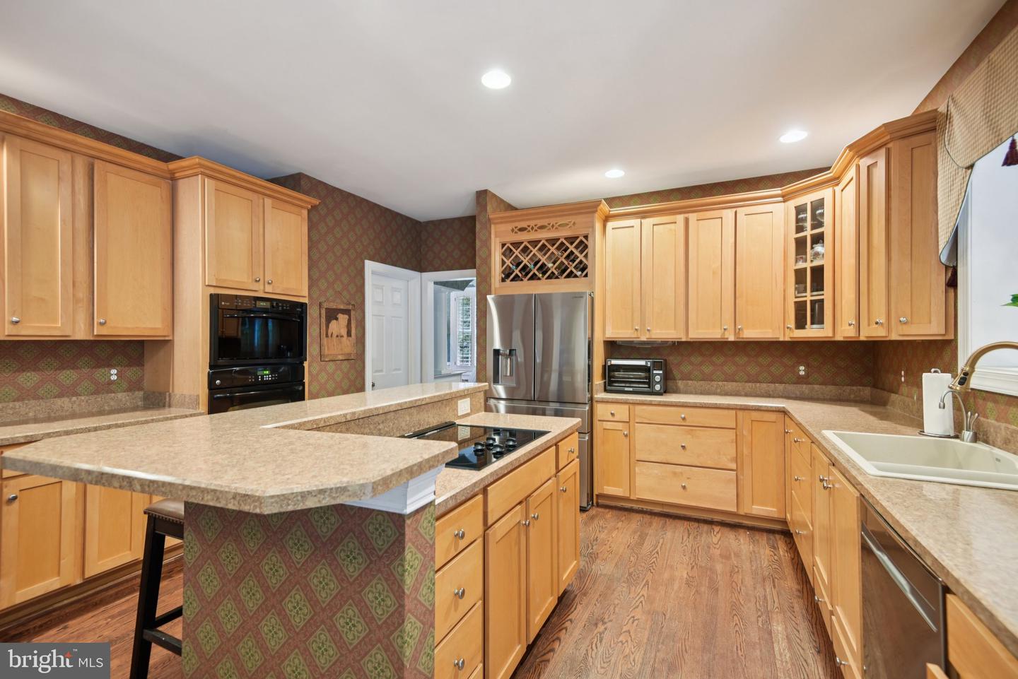 6974 JEREMIAH CT, MANASSAS, Virginia 20111, 4 Bedrooms Bedrooms, ,3 BathroomsBathrooms,Residential,For sale,6974 JEREMIAH CT,VAPW2094764 MLS # VAPW2094764