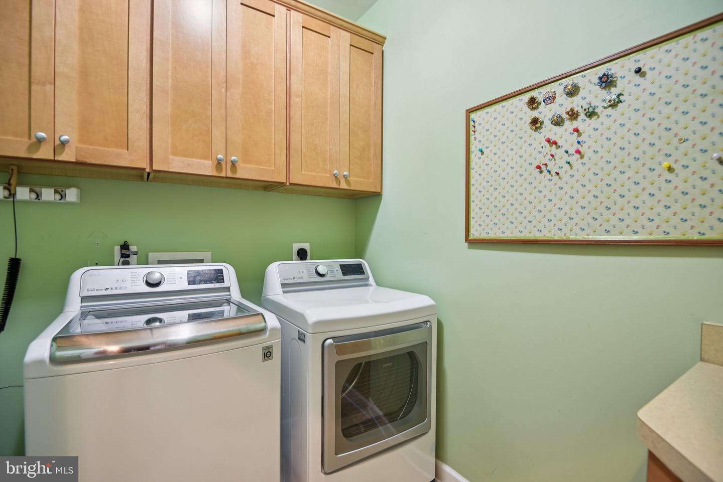6974 JEREMIAH CT, MANASSAS, Virginia 20111, 4 Bedrooms Bedrooms, ,3 BathroomsBathrooms,Residential,For sale,6974 JEREMIAH CT,VAPW2094764 MLS # VAPW2094764