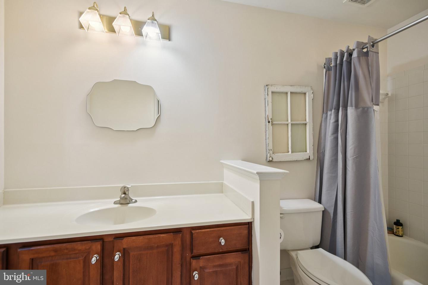 6974 JEREMIAH CT, MANASSAS, Virginia 20111, 4 Bedrooms Bedrooms, ,3 BathroomsBathrooms,Residential,For sale,6974 JEREMIAH CT,VAPW2094764 MLS # VAPW2094764