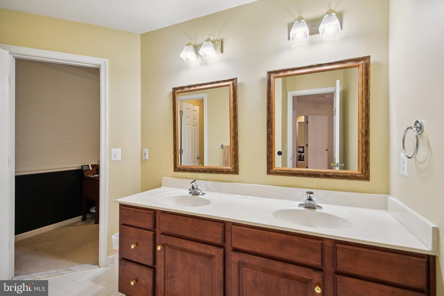 6974 JEREMIAH CT, MANASSAS, Virginia 20111, 4 Bedrooms Bedrooms, ,3 BathroomsBathrooms,Residential,For sale,6974 JEREMIAH CT,VAPW2094764 MLS # VAPW2094764