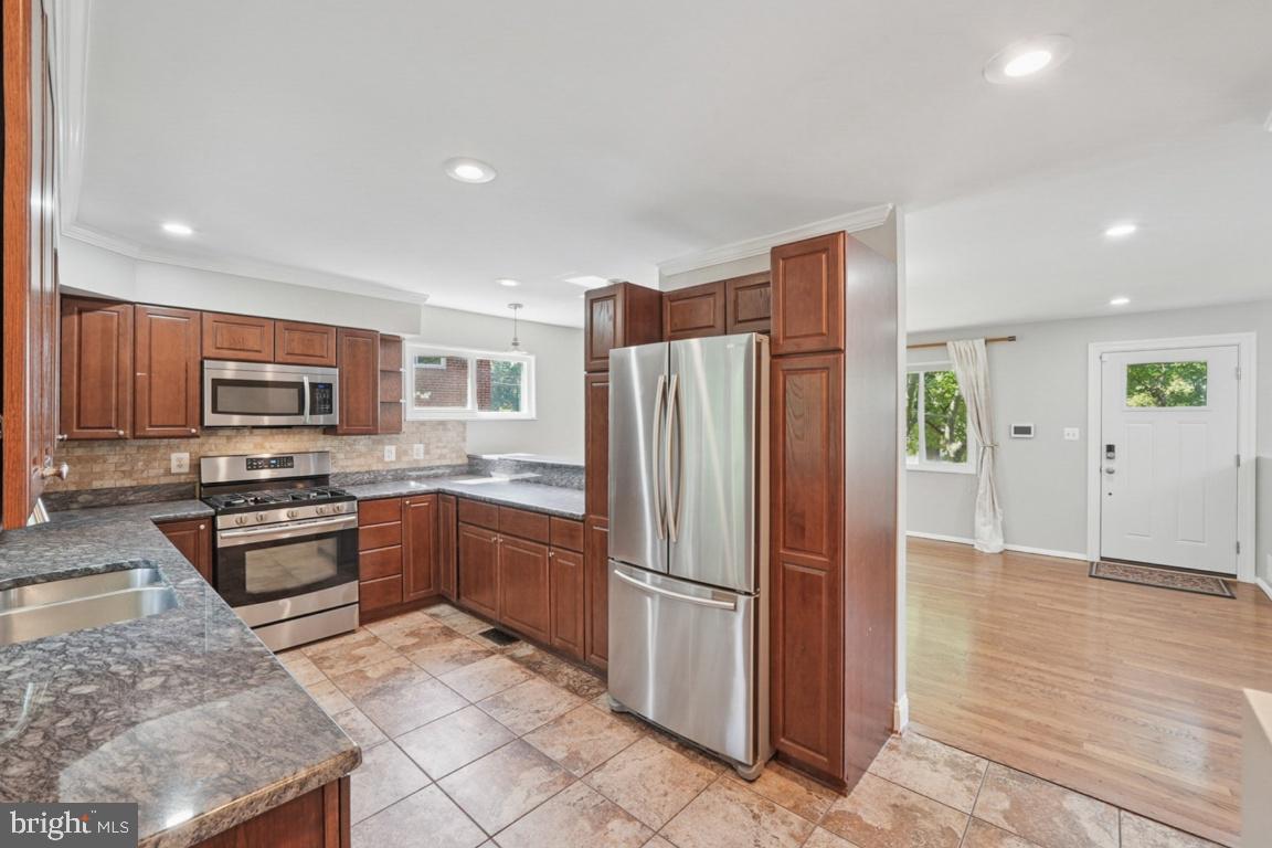 4065 TANEY AVE, ALEXANDRIA, Virginia 22304, 4 Bedrooms Bedrooms, 15 Rooms Rooms,3 BathroomsBathrooms,Residential,For sale,4065 TANEY AVE,VAAX2045404 MLS # VAAX2045404