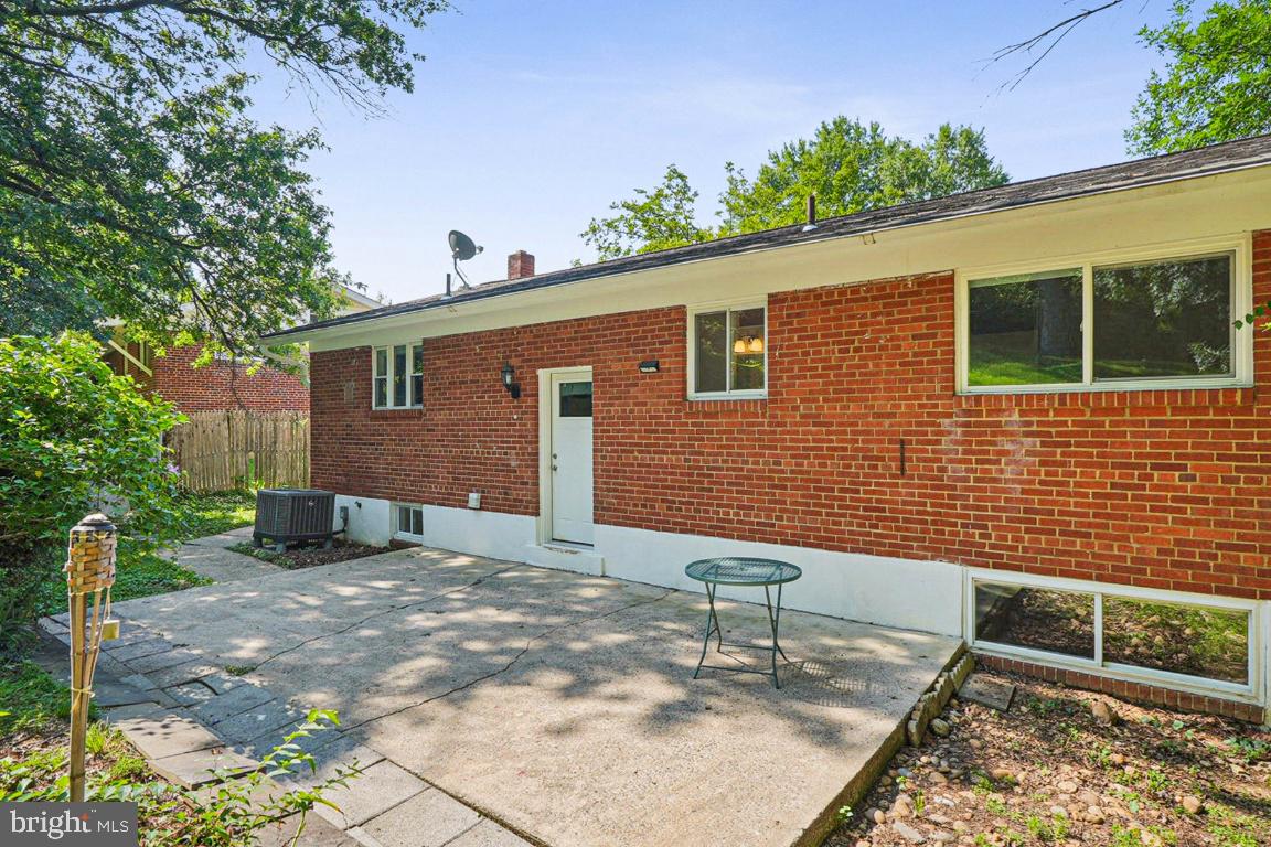 4065 TANEY AVE, ALEXANDRIA, Virginia 22304, 4 Bedrooms Bedrooms, 15 Rooms Rooms,3 BathroomsBathrooms,Residential,For sale,4065 TANEY AVE,VAAX2045404 MLS # VAAX2045404