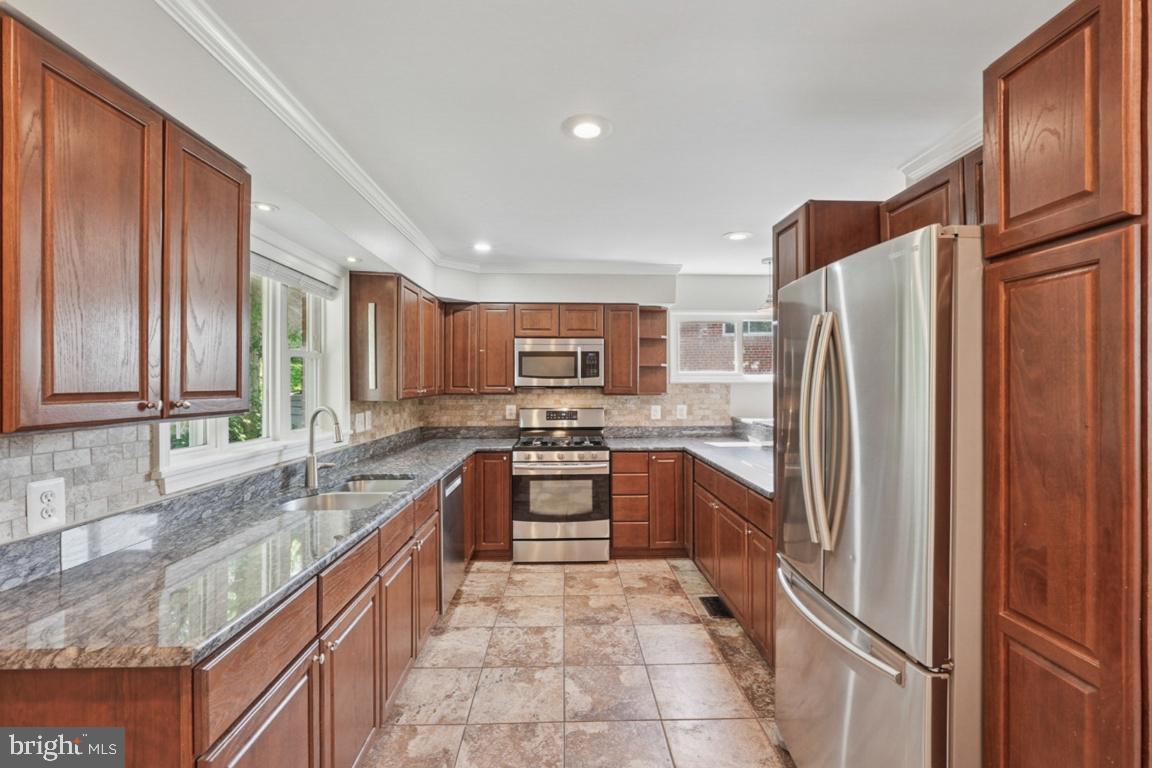 4065 TANEY AVE, ALEXANDRIA, Virginia 22304, 4 Bedrooms Bedrooms, 15 Rooms Rooms,3 BathroomsBathrooms,Residential,For sale,4065 TANEY AVE,VAAX2045404 MLS # VAAX2045404
