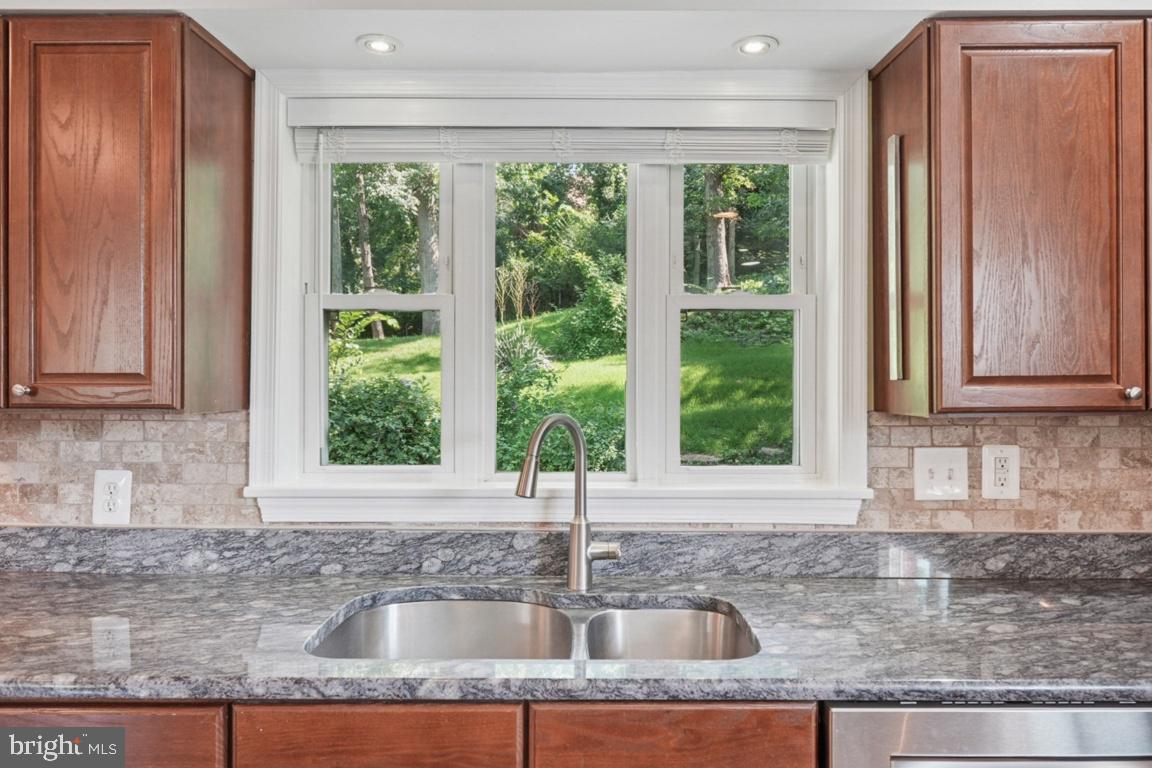 4065 TANEY AVE, ALEXANDRIA, Virginia 22304, 4 Bedrooms Bedrooms, 15 Rooms Rooms,3 BathroomsBathrooms,Residential,For sale,4065 TANEY AVE,VAAX2045404 MLS # VAAX2045404