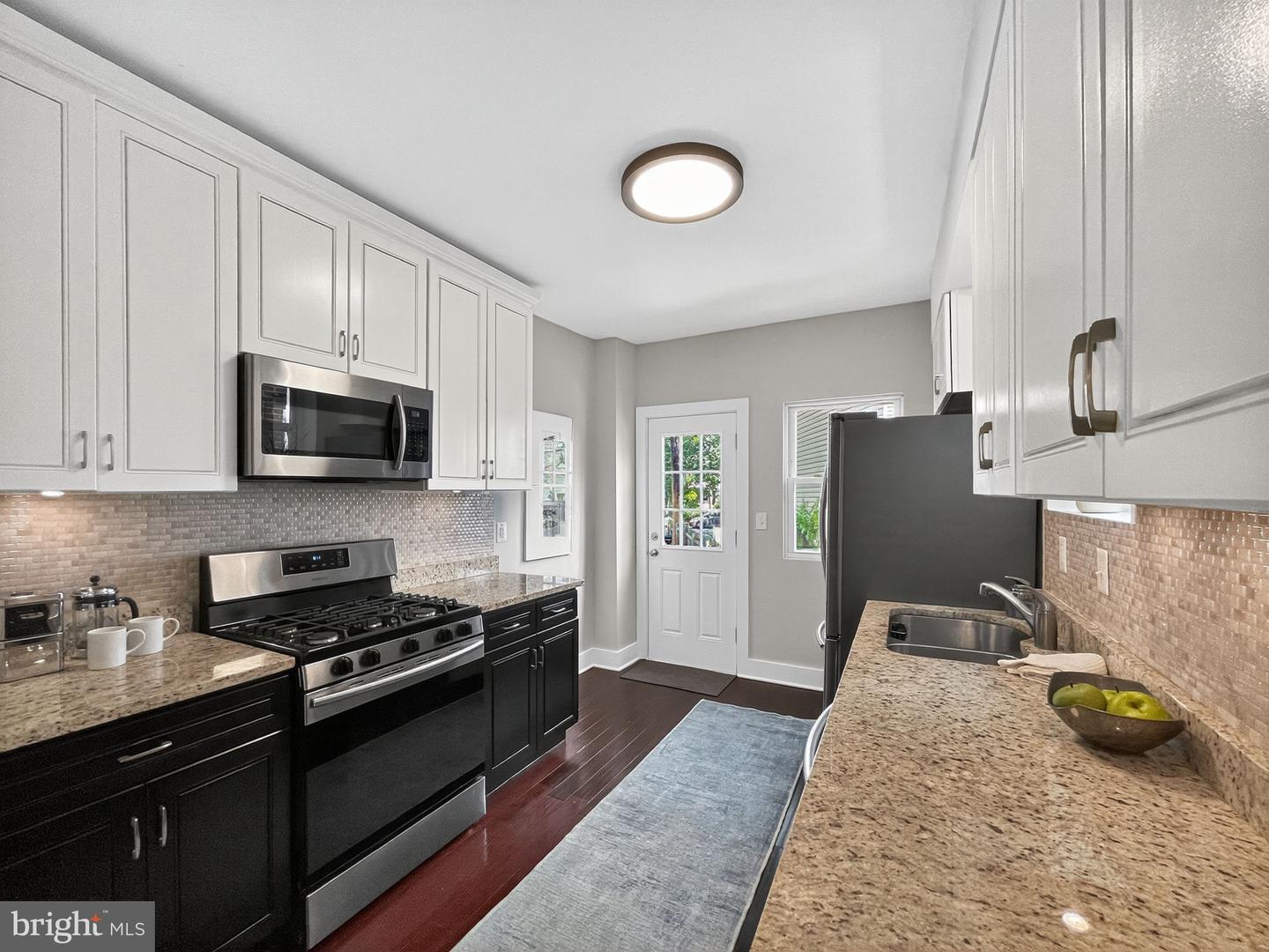 1616 G ST SE, WASHINGTON, District Of Columbia 20003, 2 Bedrooms Bedrooms, ,2 BathroomsBathrooms,Residential,For sale,1616 G ST SE,DCDC2201020 MLS # DCDC2201020