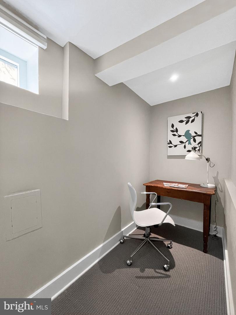 1616 G ST SE, WASHINGTON, District Of Columbia 20003, 2 Bedrooms Bedrooms, ,2 BathroomsBathrooms,Residential,For sale,1616 G ST SE,DCDC2201020 MLS # DCDC2201020