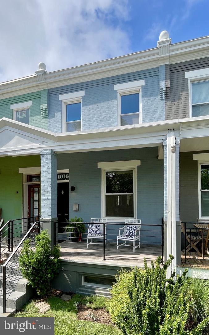 1616 G ST SE, WASHINGTON, District Of Columbia 20003, 2 Bedrooms Bedrooms, ,2 BathroomsBathrooms,Residential,For sale,1616 G ST SE,DCDC2201020 MLS # DCDC2201020