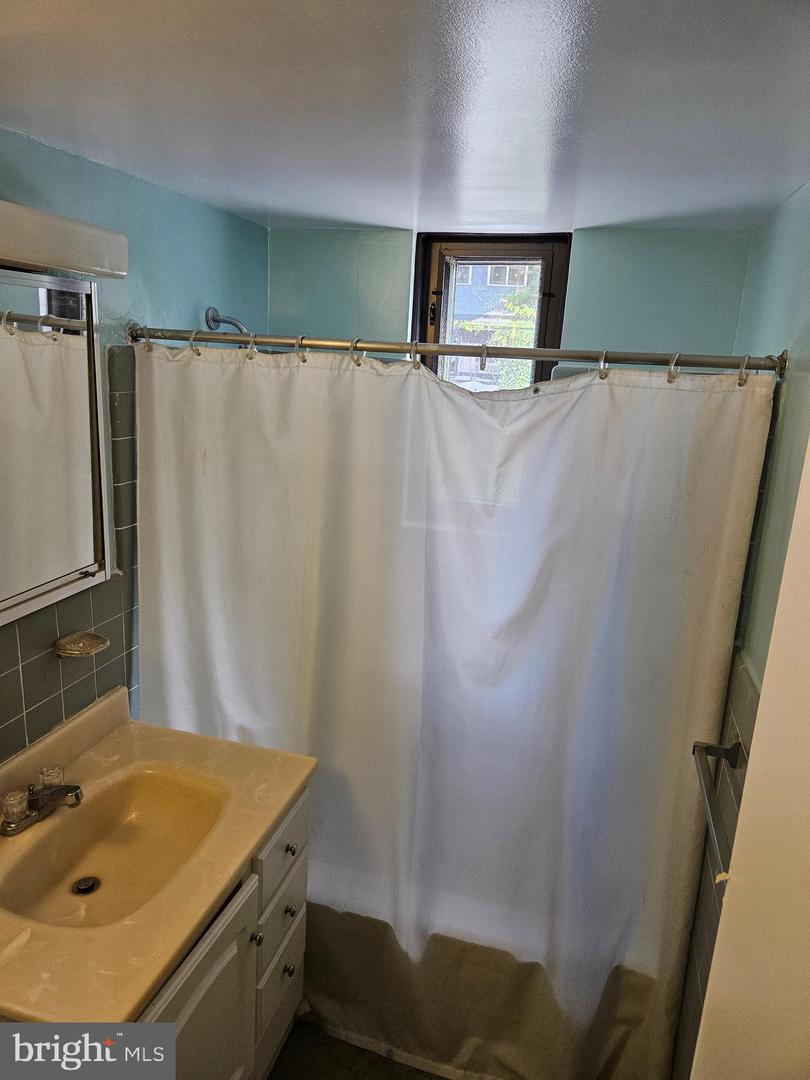 5410 CONNECTICUT AVE NW #112, WASHINGTON, District Of Columbia 20015, 3 Bedrooms Bedrooms, ,2 BathroomsBathrooms,Residential,For sale,5410 CONNECTICUT AVE NW #112,DCDC2201680 MLS # DCDC2201680