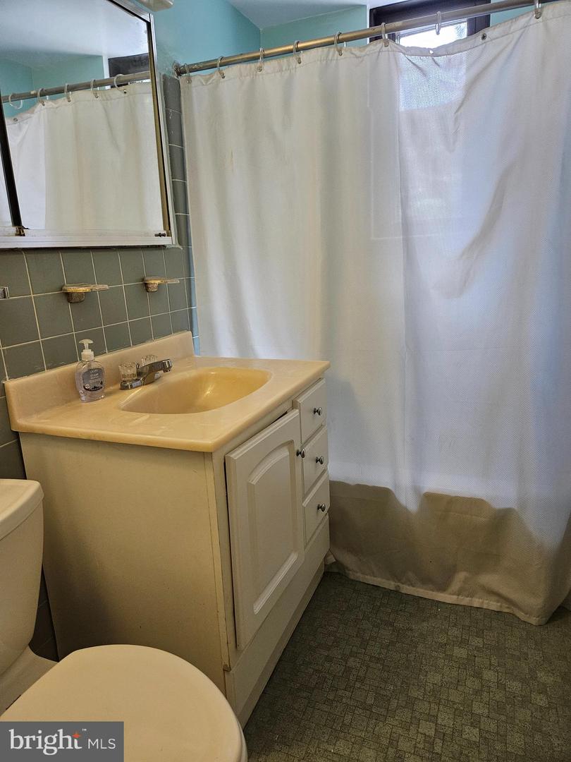 5410 CONNECTICUT AVE NW #112, WASHINGTON, District Of Columbia 20015, 3 Bedrooms Bedrooms, ,2 BathroomsBathrooms,Residential,For sale,5410 CONNECTICUT AVE NW #112,DCDC2201680 MLS # DCDC2201680